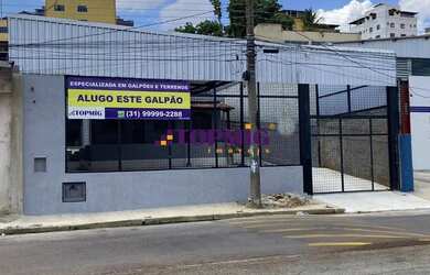 Imagem: O depósito possui 2 Vagas na garagem, 360m² de Área e está