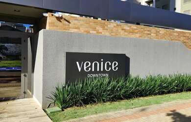 Imagem: O apartamento possui 3 Dormitórios, 2 Banheiros, 2 Vagas na