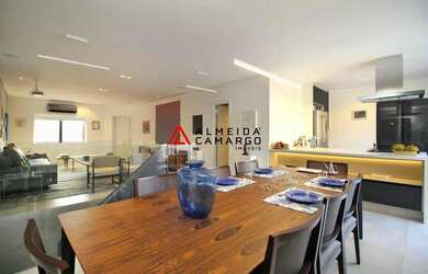 Imagem: O apartamento na cobertura possui 3 Dormitórios, 5 Banheiros