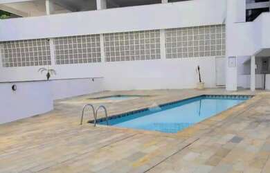 Imagem: O apartamento possui 2 Dormitórios, 1 Banheiro, 2 Vagas na