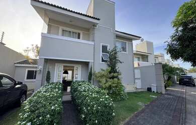 Imagem: A casa em condomínio possui 5 Dormitórios, 5 Banheiros, 4