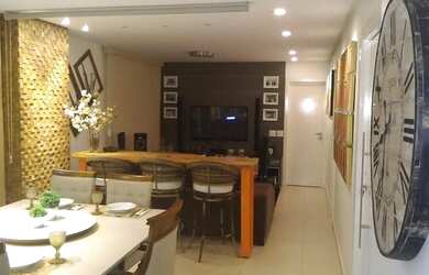 Imagem 4: Porteira fechada lado do Flamboyant com churrasqueira a carvão