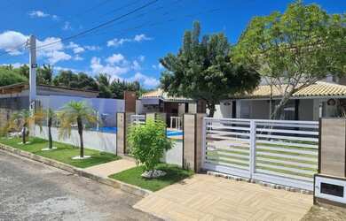 Imagem: A casa em condomínio possui 5 Dormitórios, 3 Banheiros, 2