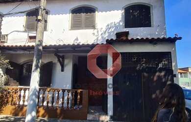 Imagem: A casa em condomínio possui 3 Dormitórios, 3 Banheiros, 2