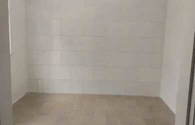 Imagem: A casa possui 3 Dormitórios e 1 Banheiro e está localizado