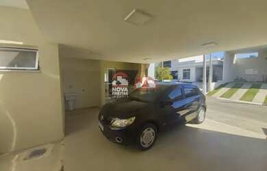 Imagem: A casa possui 2 Dormitórios, 1 Banheiro, 4 Vagas na garagem