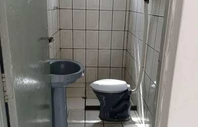 Imagem 2: Aluga-se. 1 Banheiroe1 Dormitório