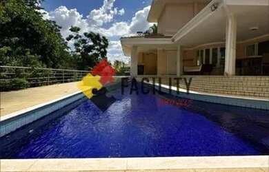 Imagem: A casa em condomínio possui 4 Dormitórios, 5 Banheiros, 4