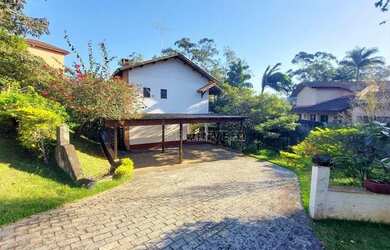 Imagem: A casa em condomínio possui 3 Dormitórios, 3 Banheiros, 5