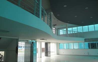 Imagem: O depósito possui 5 Vagas na garagem, 773m² de Área e está