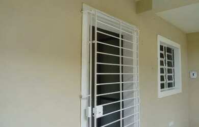 Imagem: A casa possui 2 Dormitórios, 1 Banheiro, 1 Vaga na garagem