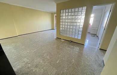 Imagem: O apartamento possui 4 Dormitórios, 3 Banheiros, 1 Vaga na