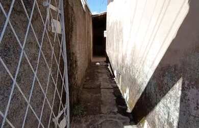 Imagem: A casa possui 2 Dormitórios, 1 Banheiro, 96m² de Área e