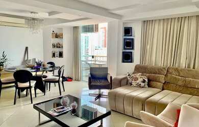 Imagem: O apartamento possui 3 Dormitórios, 3 Banheiros, 2 Vagas na