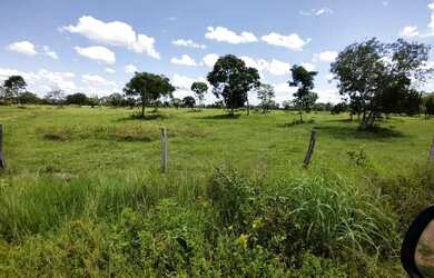 Imagem: A chácara possui 211m² de Área e está localizado em Araés