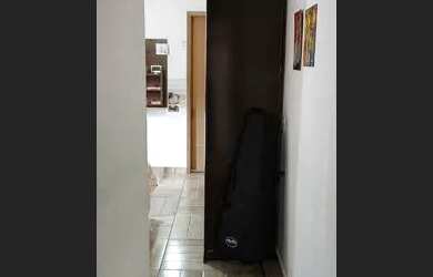 Imagem: A casa possui 3 Dormitórios, 2 Banheiros, 2 Vagas na garagem