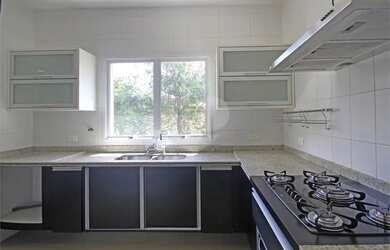 Imagem 10: Alto de Pinheiros. Piscina, Churrasqueira, Ar-condicionadoeLareira