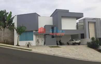 Imagem: A casa em condomínio possui 3 Dormitórios, 5 Banheiros, 4