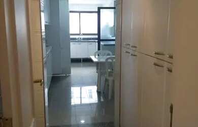 Imagem: O apartamento possui 4 Dormitórios, 5 Banheiros, 4 Vagas na