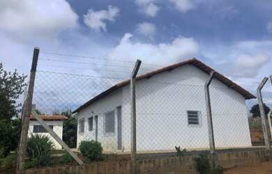 Imagem: A chácara possui 80m² de Área e está localizado em Ouro