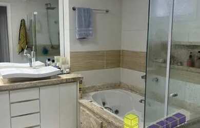 Imagem: O apartamento possui 3 Dormitórios, 3 Banheiros, 2 Vagas na