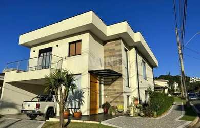 Imagem: A casa em condomínio possui 3 Dormitórios, 5 Banheiros, 4