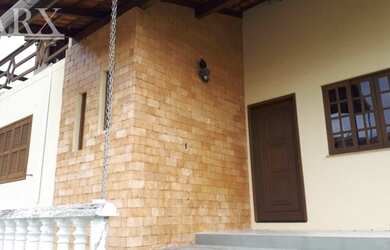 Imagem: A casa possui 4 Dormitórios, 4 Banheiros, 2 Vagas na garagem