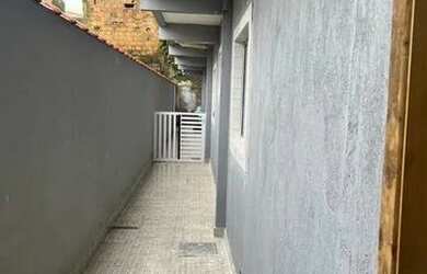 Imagem: A casa em condomínio possui 1 Dormitório, 1 Banheiro, 60m²