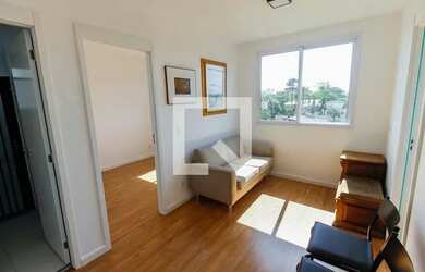 Imagem: O apartamento possui 2 Dormitórios, 1 Banheiro, 1 Vaga na garagem