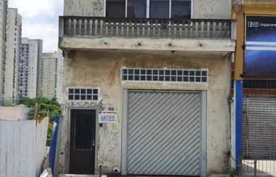 Imagem: A casa possui 4 Dormitórios, 3 Banheiros, 2 Vagas na garagem