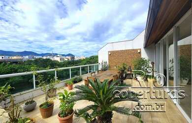 Imagem: O apartamento na cobertura possui 4 Dormitórios, 5 Banheiros