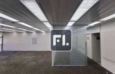 Imagem: O depósito possui 4 Vagas na garagem, 168m² de Área e está