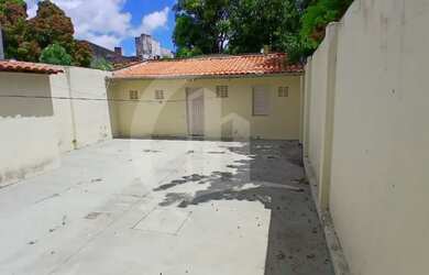 Imagem 10: Casa à Venda no Bairro Santo Antônio Espaço para Toda a Família