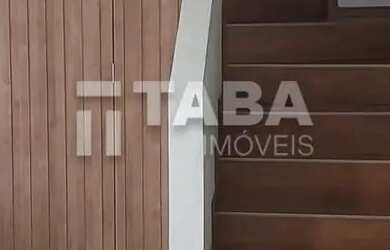 Imagem: A casa possui 3 Dormitórios, 2 Banheiros, 3 Vagas na garagem