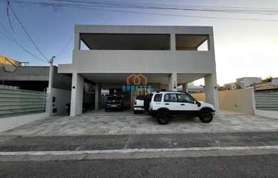 Imagem: A casa em condomínio possui 4 Dormitórios, 5 Banheiros, 5