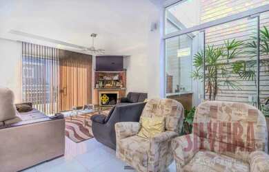 Imagem: A casa em condomínio possui 3 Dormitórios, 4 Banheiros, 4