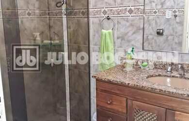 Imagem 8: Rua Xavier de Silveira - 3 Quartos (suite) - Frente - andar alto - vista praia - Oportunid