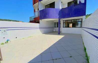 Imagem: A casa possui 4 Dormitórios, 4 Banheiros, 2 Vagas na garagem