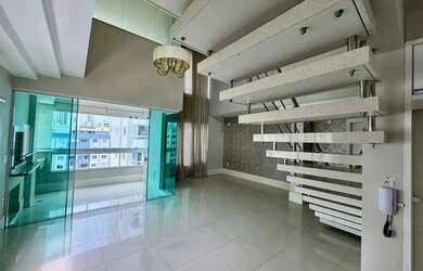 Imagem: O apartamento possui 3 Dormitórios, 3 Banheiros, 2 Vagas na