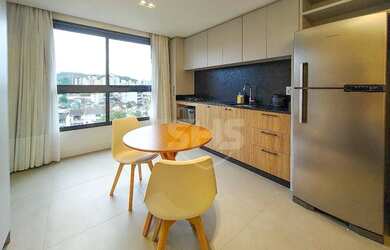 Imagem: O apartamento possui 1 Dormitório, 1 Banheiro, 33m² de Área