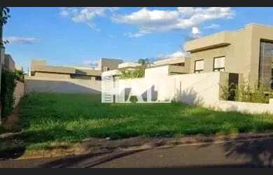 Imagem: O terreno possui 377m² de Área e está localizado em Terra