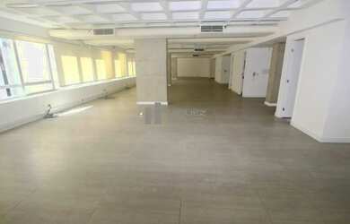 Imagem: O depósito possui 330m² de Área e está localizado em Centro