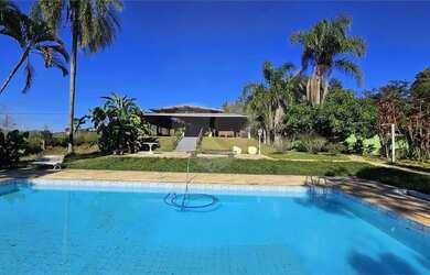 Imagem: A fazenda possui 917m² de Área e está localizado em Jardim