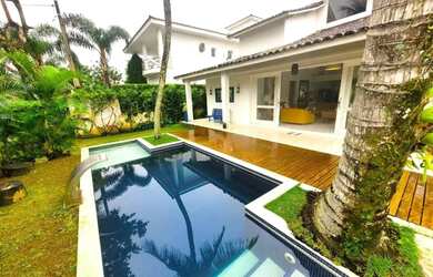 Imagem: A casa em condomínio à venda possui 5 Dormitórios, 5 Banheiros