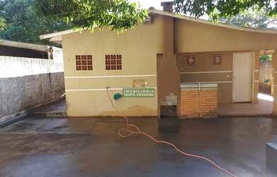 Imagem: A casa possui 2 Dormitórios, 1 Banheiro, 100m² de Área e