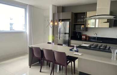 Imagem: O apartamento possui 3 Dormitórios, 2 Banheiros, 2 Vagas na