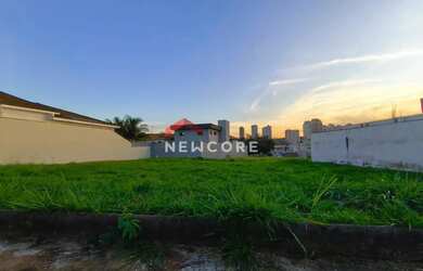 Imagem: O terreno possui 1000m² de Área e está localizado em City