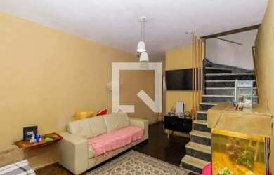 Imagem: A casa possui 2 Dormitórios, 2 Banheiros, 2 Vagas na garagem