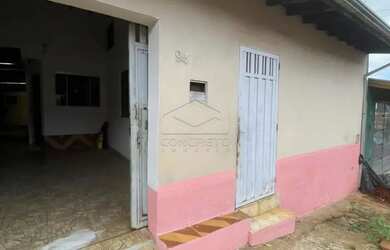 Imagem: A casa possui 3 Dormitórios, 3 Banheiros, 3 Vagas na garagem