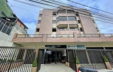 Imagem: O apartamento possui 3 Dormitórios, 1 Banheiro, 1 Vaga na garagem